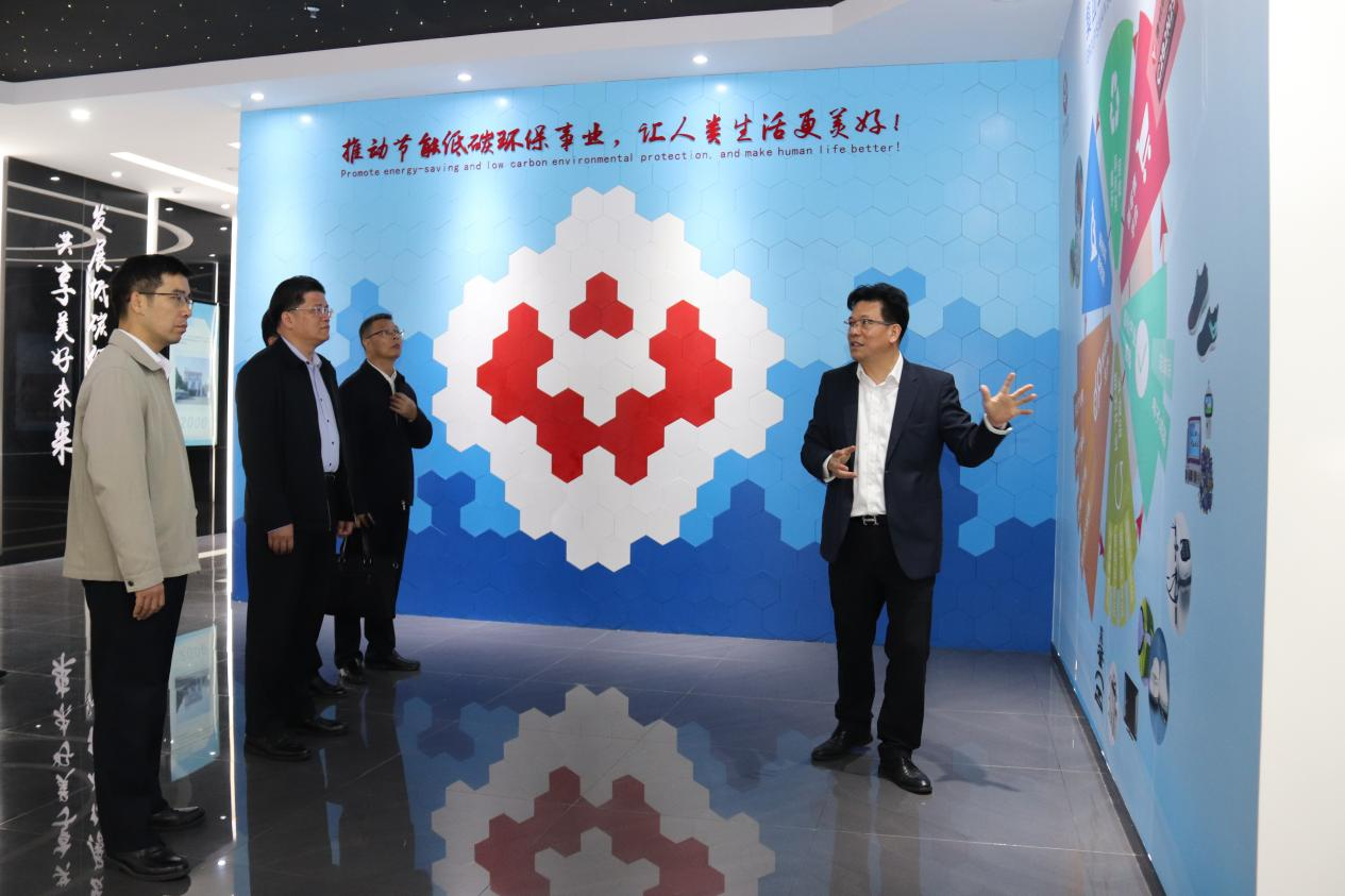 國立科技邵鑒棠董事長接待恩平市市委書記黎沛榮、市長賴惠鎮(zhèn)一行調(diào)研國立科技節(jié)能低碳環(huán)保新材料產(chǎn)業(yè)